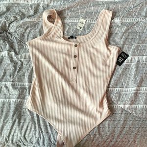 Express bodysuit peach